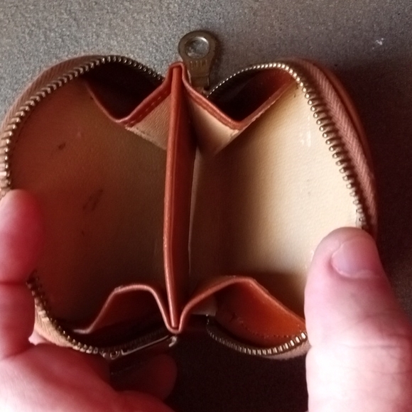 RARE! Vintage Dooney & Bourke AWL Black Big Duck Coin Purse Wristlet. - Picture 7 of 7